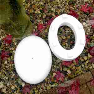 sztuczny przerębel do oczka wodnego pontec po wyjęciu z opakowania nie nadaje się jeszcze do użycia należy najpierw odpowiednio obciążyć podstawę piaskiem lub żwirem.